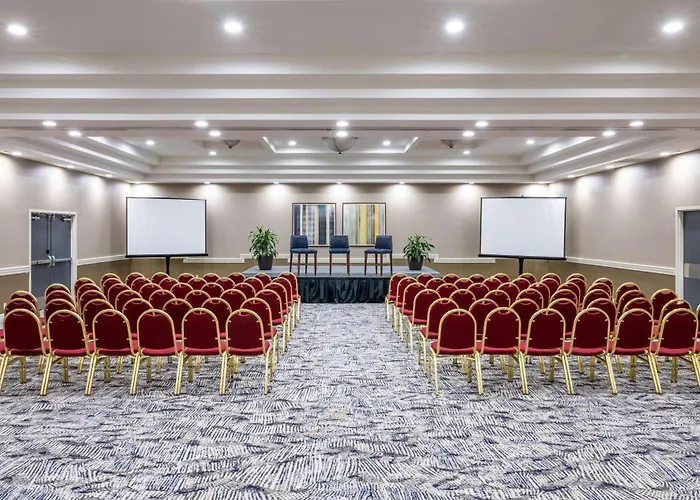 Doubletree By Hilton Hotel Newark Airport