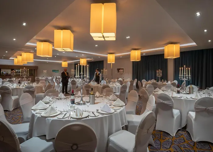 Maldron Hotel Belfast International Airport アルダーグローブ