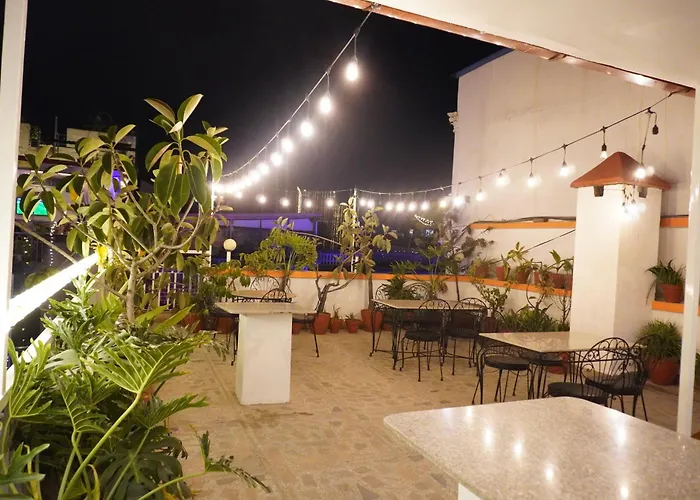 Khangsar HomeAirport Hotel